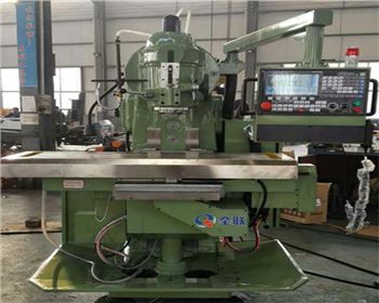 立式升(sheng)降台數控銑(xi)床​